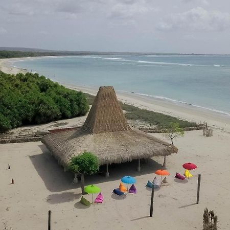 Costa Beach Resort & Club Waingapu Eksteriør billede