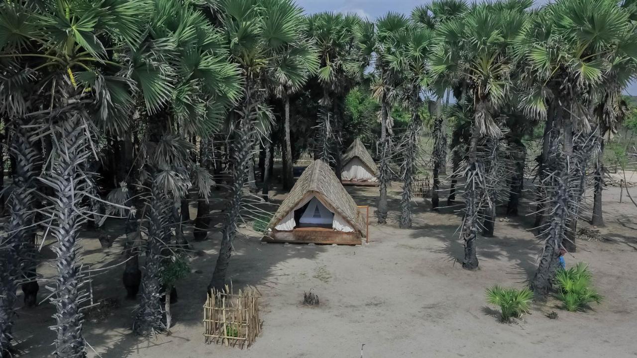 Costa Beach Resort & Club Waingapu Eksteriør billede
